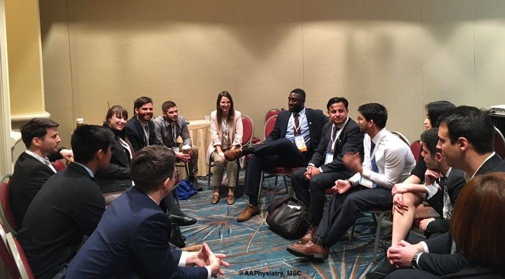 Round-table discussion between residents and aspirant medical students in Orlando 2020_1 WYF at ISPRM 2020